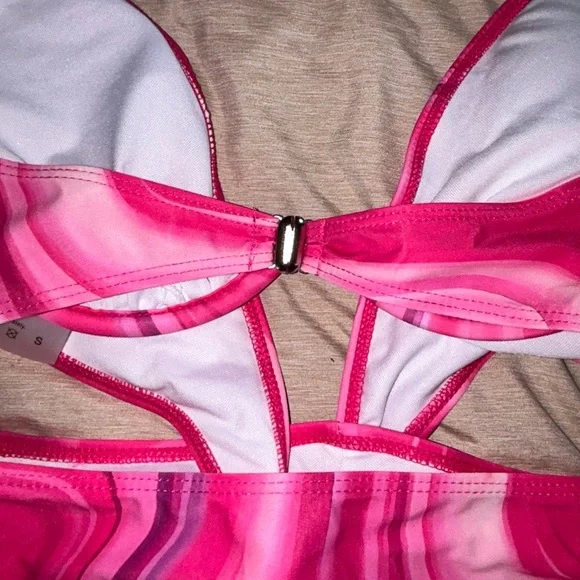 NWOT women’s one piece swimsuit/w hip wrap - Picture 3 of 5